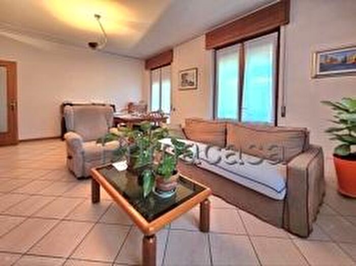 Appartamento con 5 locali in vendita in Via Fontanon, Bardolino