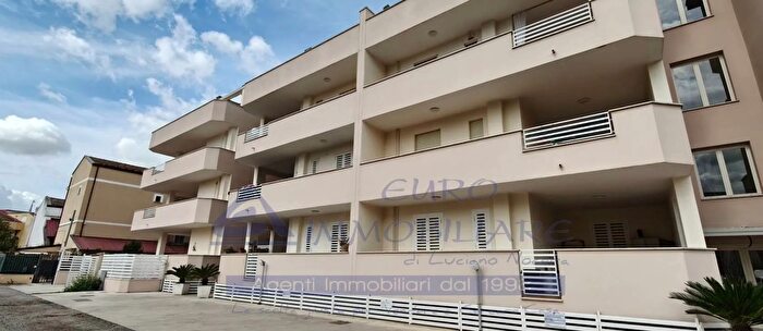 Appartamento trilocale in vendita in Via Appia Maddaloni, Maddaloni