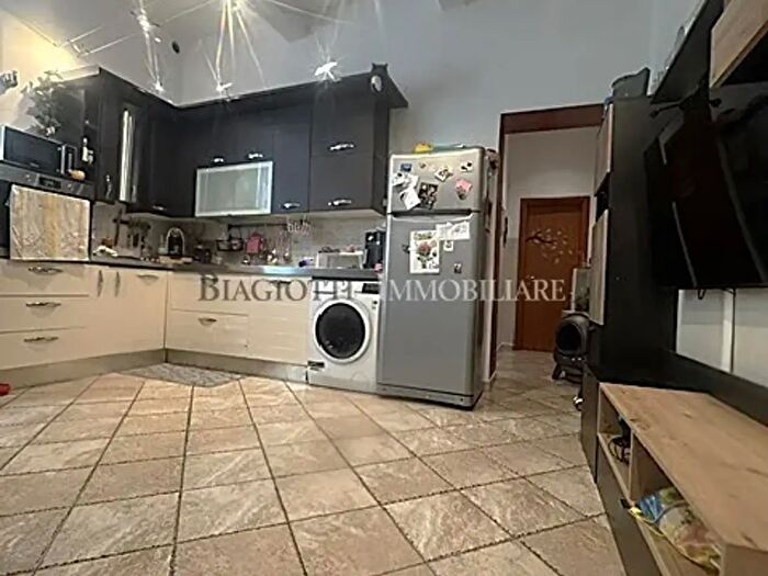 Appartamento in vendita in Via Fiorenza, Livorno