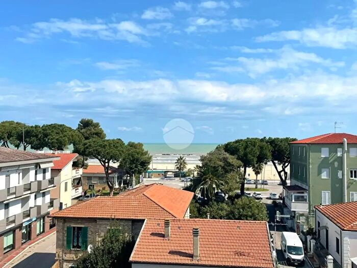 Appartamento trilocale in vendita in Via Nazionale, Roseto Degli Abruzzi