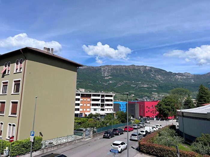 Appartamento con 5 locali in vendita in Rovereto