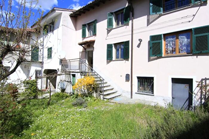 Casa con 6 locali in vendita in Strada Colla, Parodi Ligure