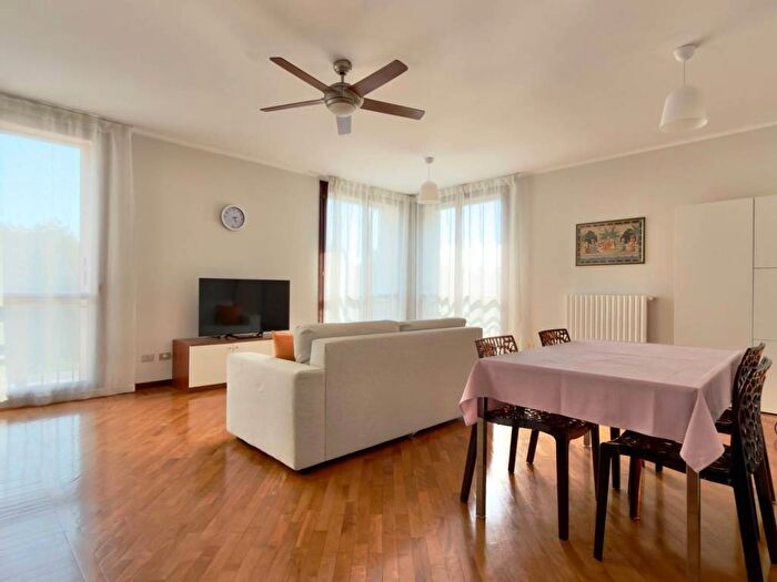 Appartamento trilocale in affitto in Via dei Sanmicheli, San Polo Nuovo, Brescia