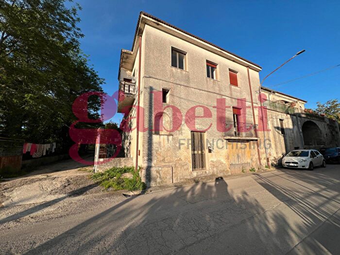 Casa trilocale in vendita in Via Puglianello, Amorosi