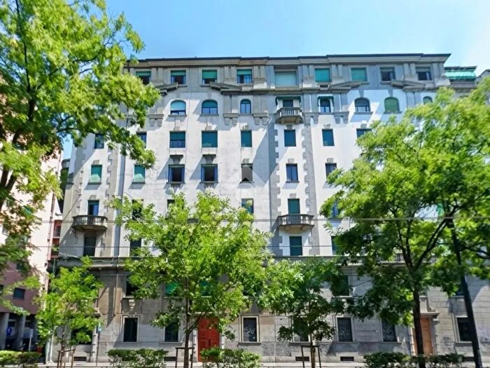 Appartamento bilocale in vendita in Via Legnano, Milano
