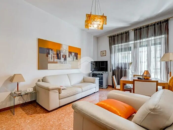 Appartamento bilocale in vendita in Via Monte Cervialto, Roma