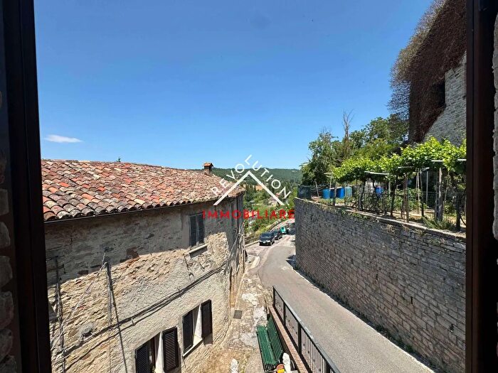 Appartamento quadrilocale in vendita in Via dell'Ospedale, Pietralunga