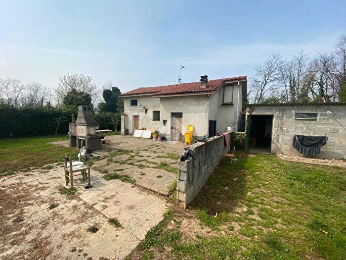 Casa trilocale in vendita in Cascina Preti, Cornate DAdda