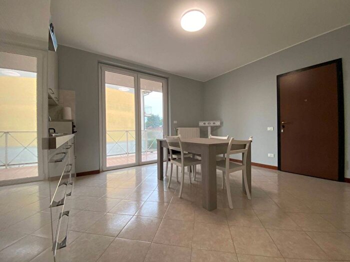 Appartamento bilocale in affitto in Via Enrico Fermi, Terno dIsola