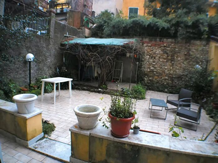 Appartamento trilocale in affitto in Carrara