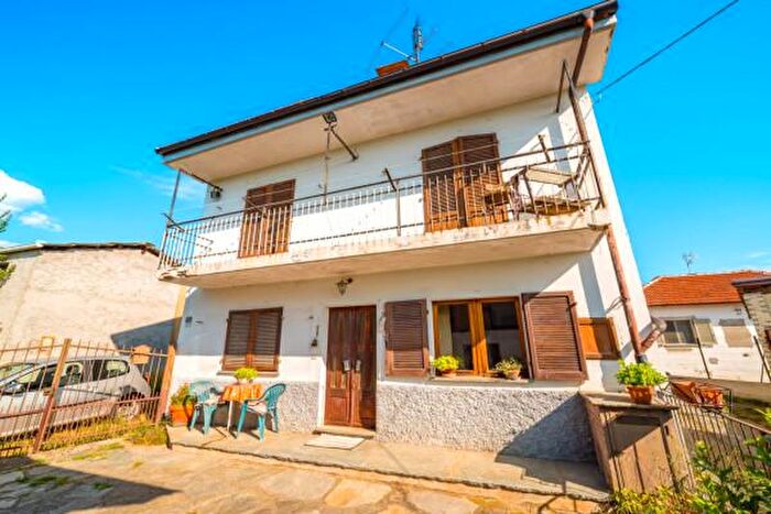 Casa quadrilocale in vendita in Via Cave, Bagnolo Piemonte