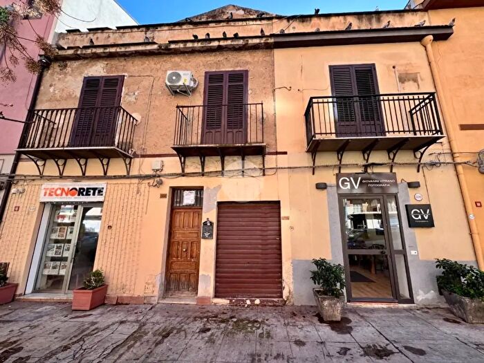 Appartamento bilocale in vendita in CSo Calatafimi, Palermo