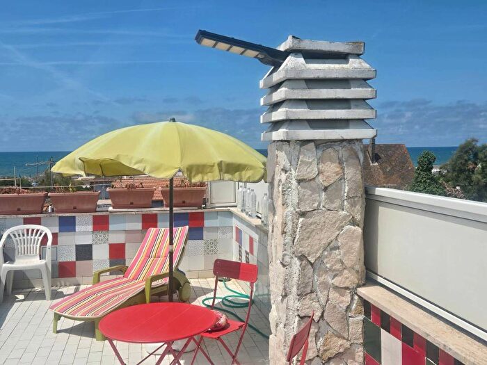 Casa trilocale in affitto in Lungomare di Ponente, Fregene, Fiumicino