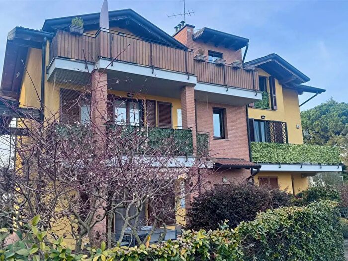 Appartamento trilocale in vendita in Via Leonardo da Vinci, Correzzana