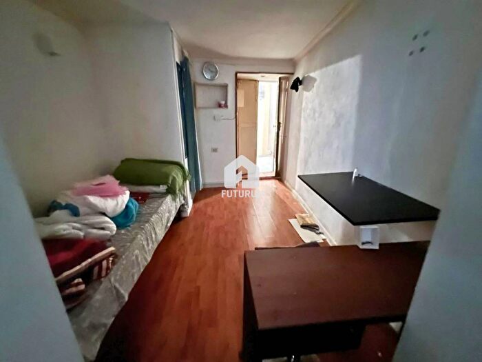 Appartamento monolocale in affitto in Via Tommaso Caravita, Centro Storico, Napoli