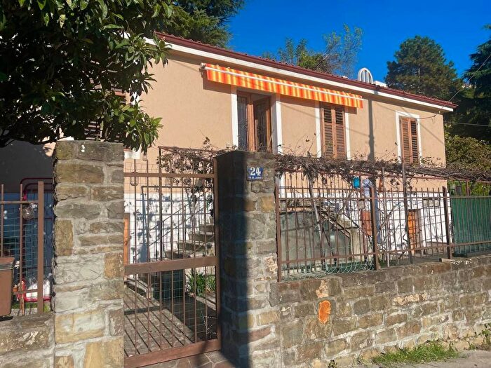 Casa quadrilocale in affitto in Via del Lavareto, Barcola, Trieste