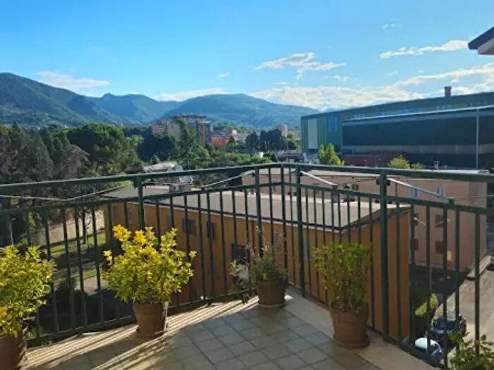 Appartamento trilocale in vendita in Via Alceste Campriani, Terni