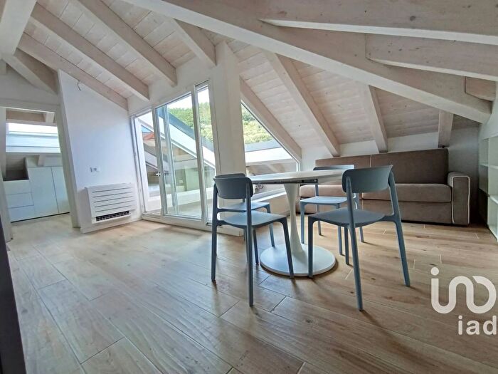 Appartamento trilocale in vendita in Via Accinelli, Varazze