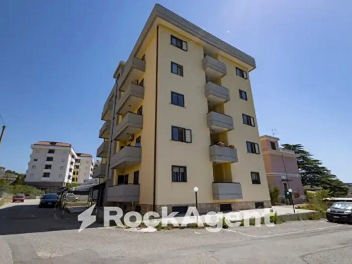 Appartamento quadrilocale in vendita in Viale Barlaam da Seminara, Catanzaro