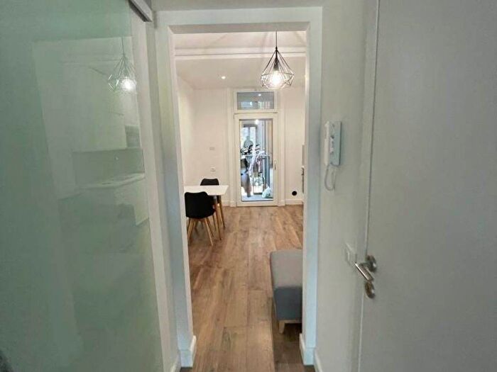 Appartamento bilocale in affitto in Paolo Sarpi, Milano