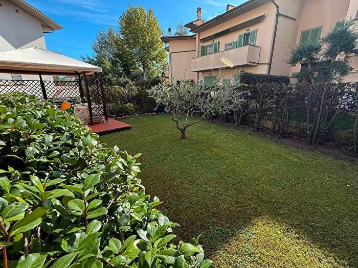 Casa con 5 locali in vendita in Via Donizzetti, Poggio A Caiano