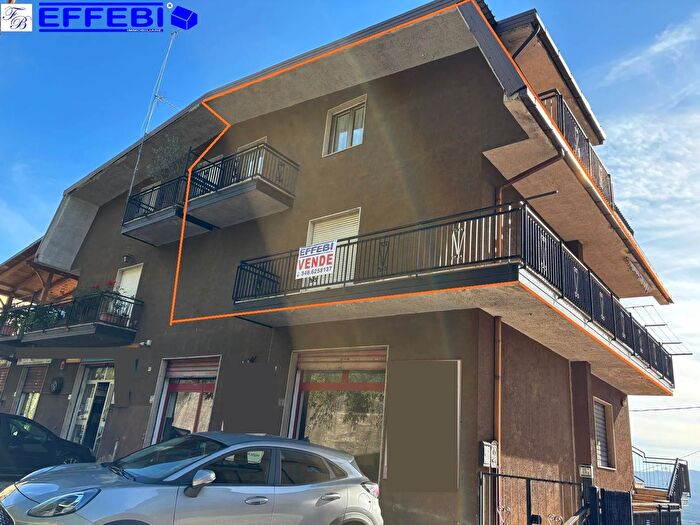 Appartamento con 7 locali in vendita in Corso Europa, Spezzano Della Sila