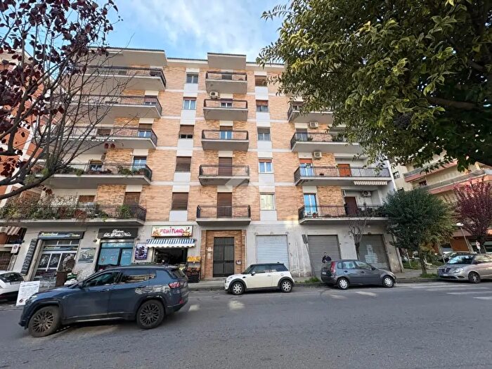 Appartamento quadrilocale in vendita in Via degli Stadi, Cosenza