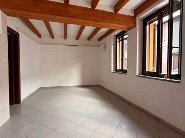 Appartamento trilocale in affitto in Via Piave, Crosio Della Valle