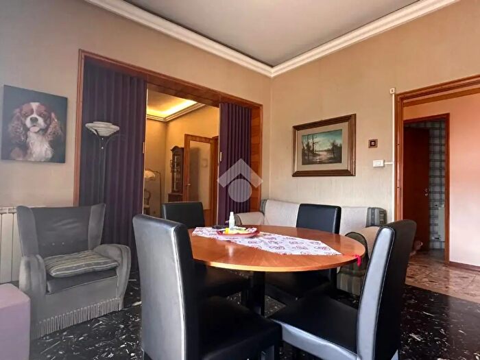 Appartamento con 6 locali in vendita in Via Natalelli, Ragusa