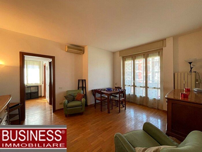 Appartamento trilocale in affitto in Via Bartolomeo Colleoni, Sempione, Milano