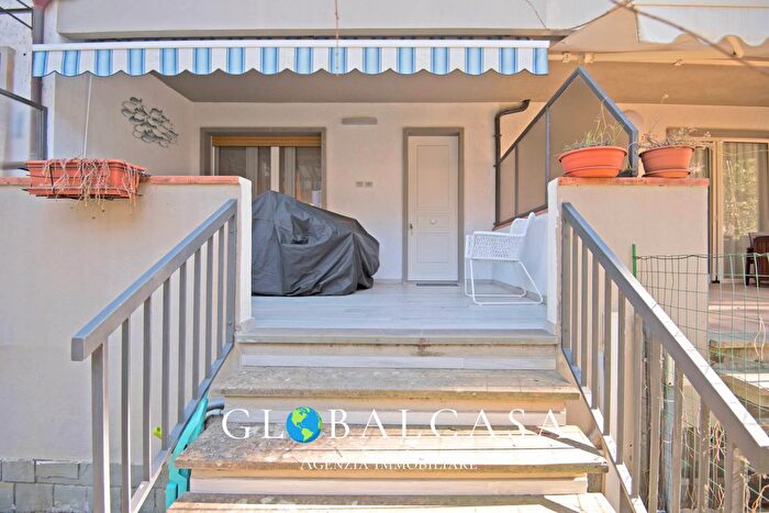 Appartamento con 7 locali in vendita in Via della Mimosa, Grosseto