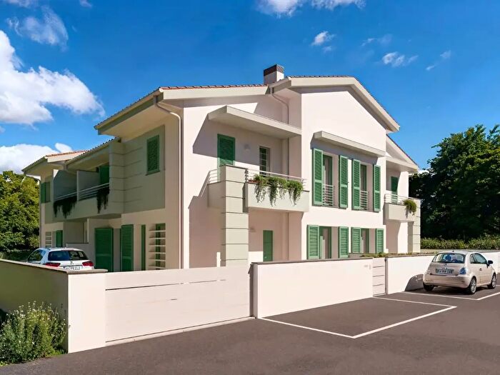 Casa con 5 locali in vendita in Pontedera
