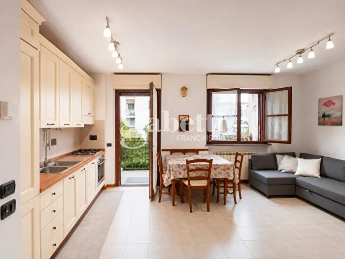 Appartamento trilocale in vendita in Via Pistoiese, Firenze