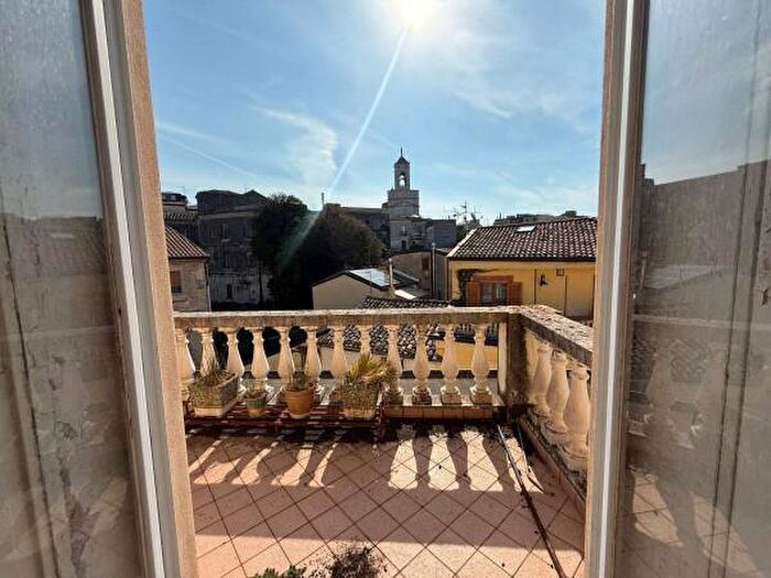 Appartamento con 5 locali in vendita in Largo Giuseppe Ferragina, Catanzaro