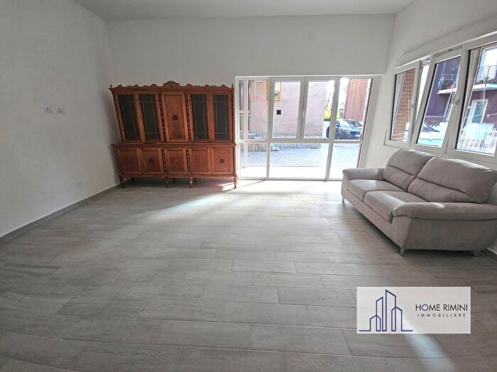 Appartamento trilocale in vendita in Viale Palotta, Rimini