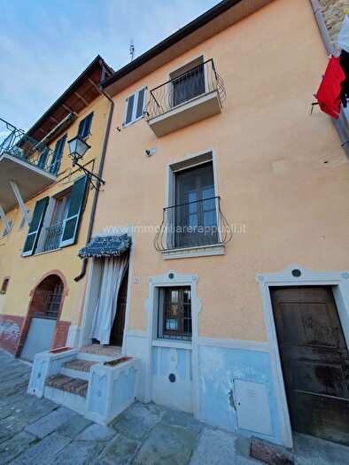 Casa con 5 locali in vendita in Sinalunga