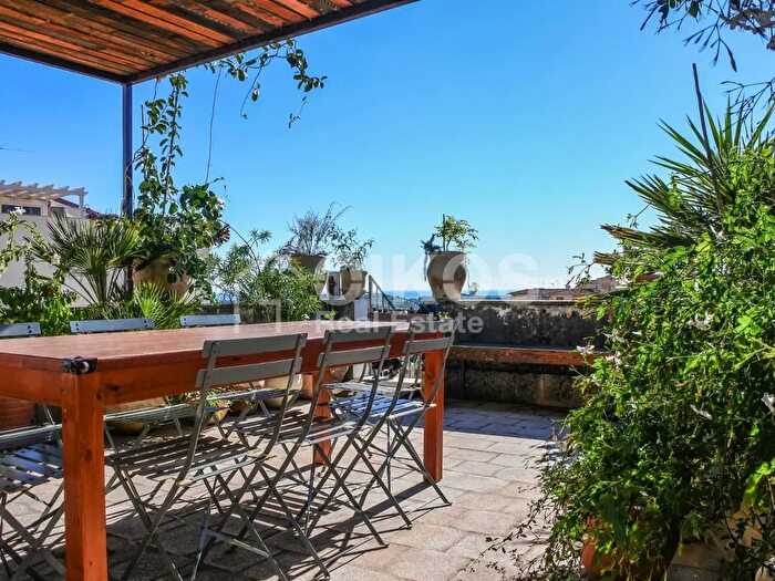 Casa con 9 locali in vendita in Via Rapisardi, Noto