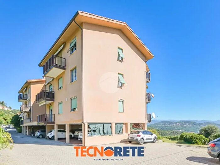 Appartamento con 6 locali in vendita in Via Castellazzo, La Spezia