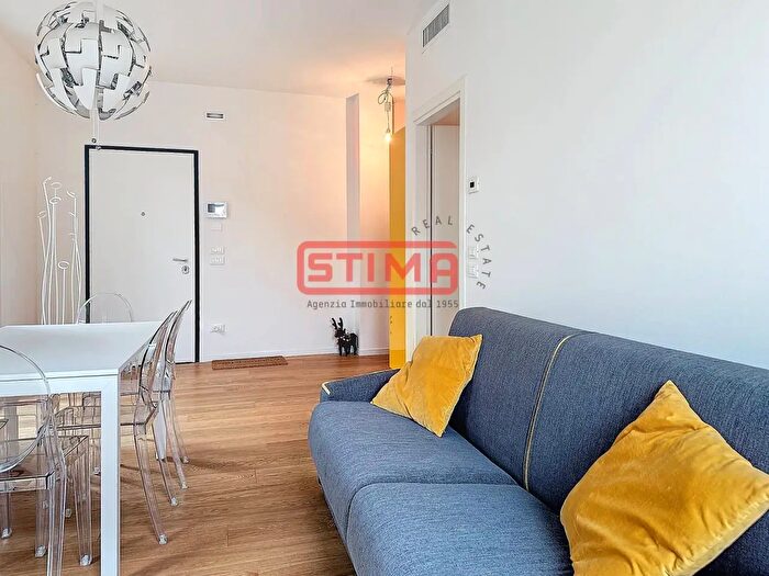 Appartamento con 5 locali in affitto in Treviso