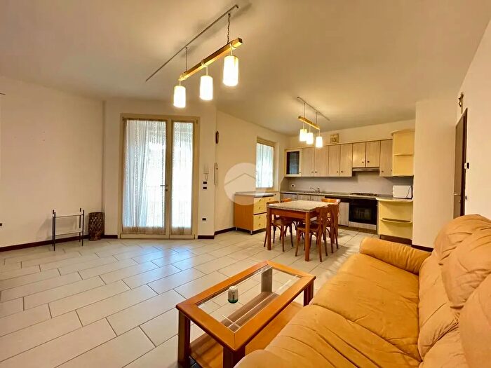 Appartamento trilocale in vendita in Via Cesare Marchi, Castelnuovo Del Garda