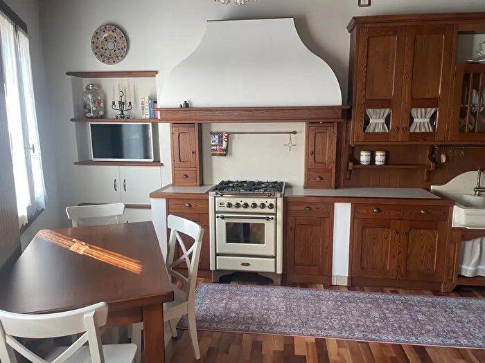 Appartamento con 5 locali in vendita in Viale Trento, Valdagno