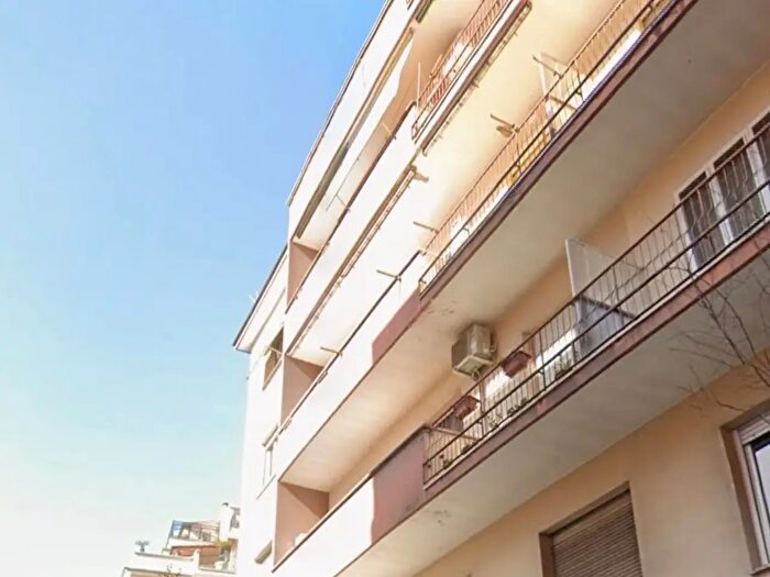 Appartamento quadrilocale in affitto in Via Edoardo Jenner, Roma