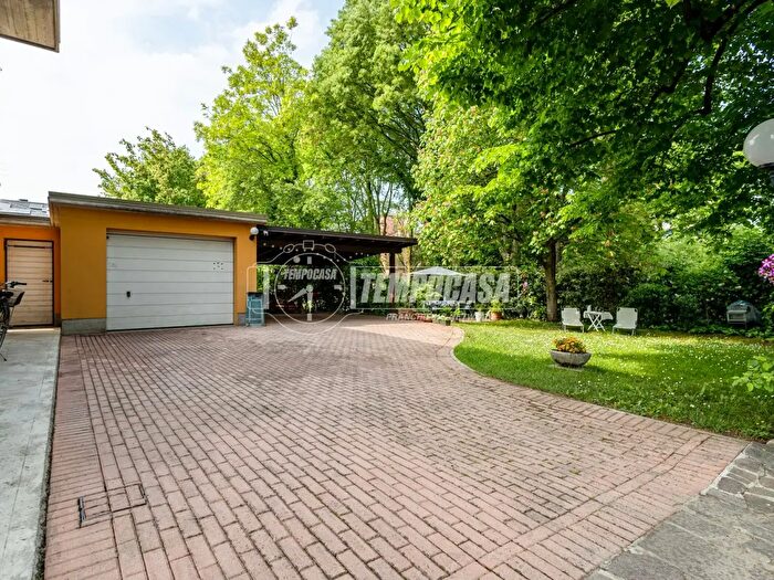 Case in Vendita e in Affitto - 3