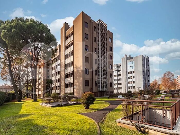 Appartamento trilocale in vendita in Via Morandi, Monza