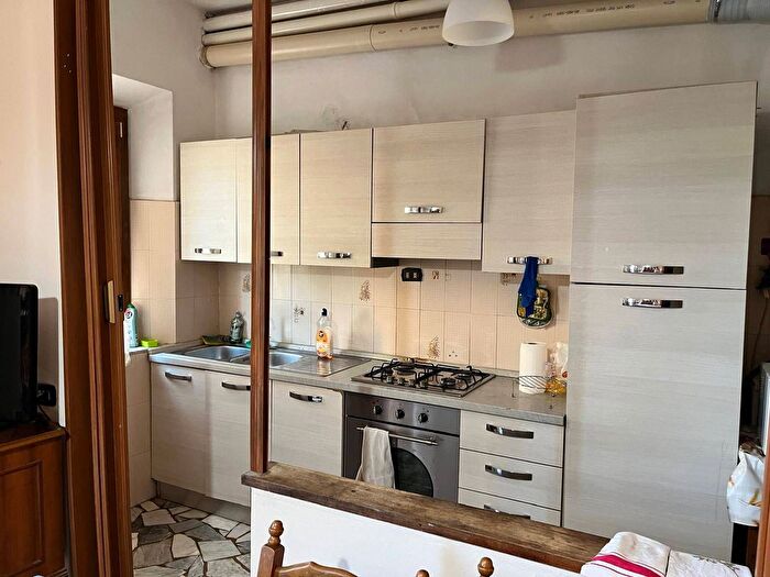 Appartamento quadrilocale in affitto in Via Tommaso Rook, Pisa