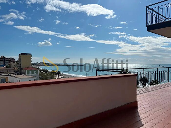 Appartamento quadrilocale in affitto in Catanzaro