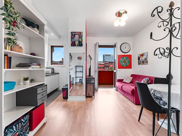 Appartamento bilocale in affitto in Via Giovanni Scheiwiller, Lodi Brenta, Milano