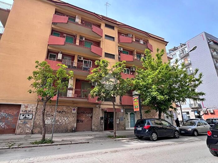 Appartamento quadrilocale in vendita in Viale Cristoforo Colombo, Foggia