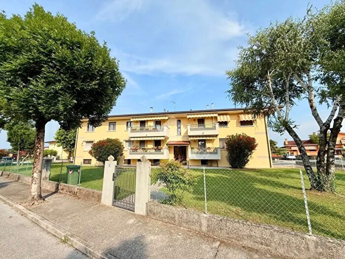 Appartamento trilocale in vendita in Azzano Decimo