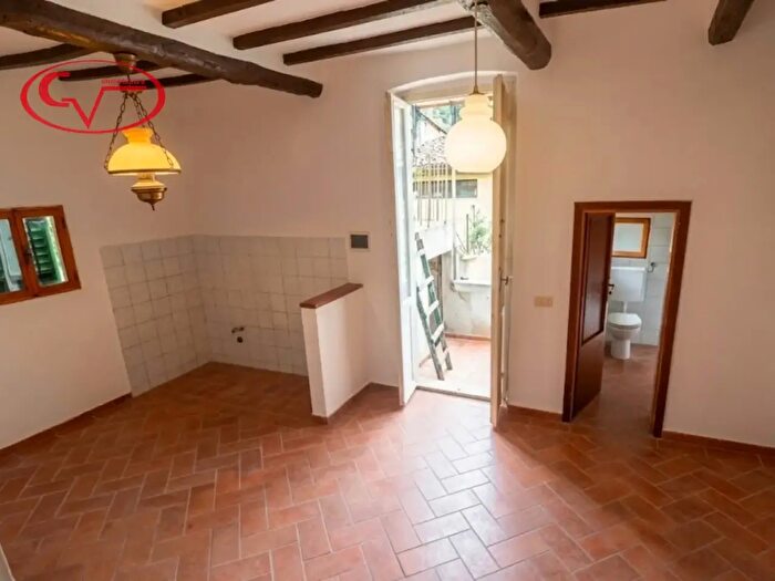 Appartamento trilocale in vendita in Via Guglielmo Marconi, Montevarchi